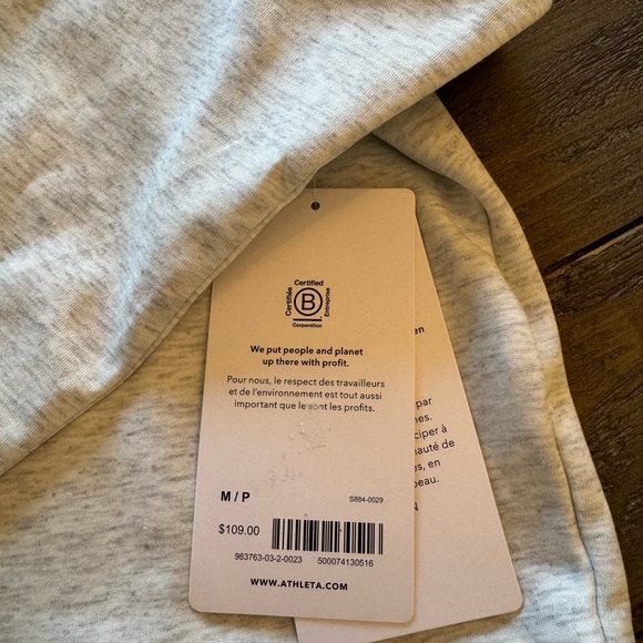 NWT Athleta Gallery Hoodie Top - Ladies size Medium - Picture 2 of 11